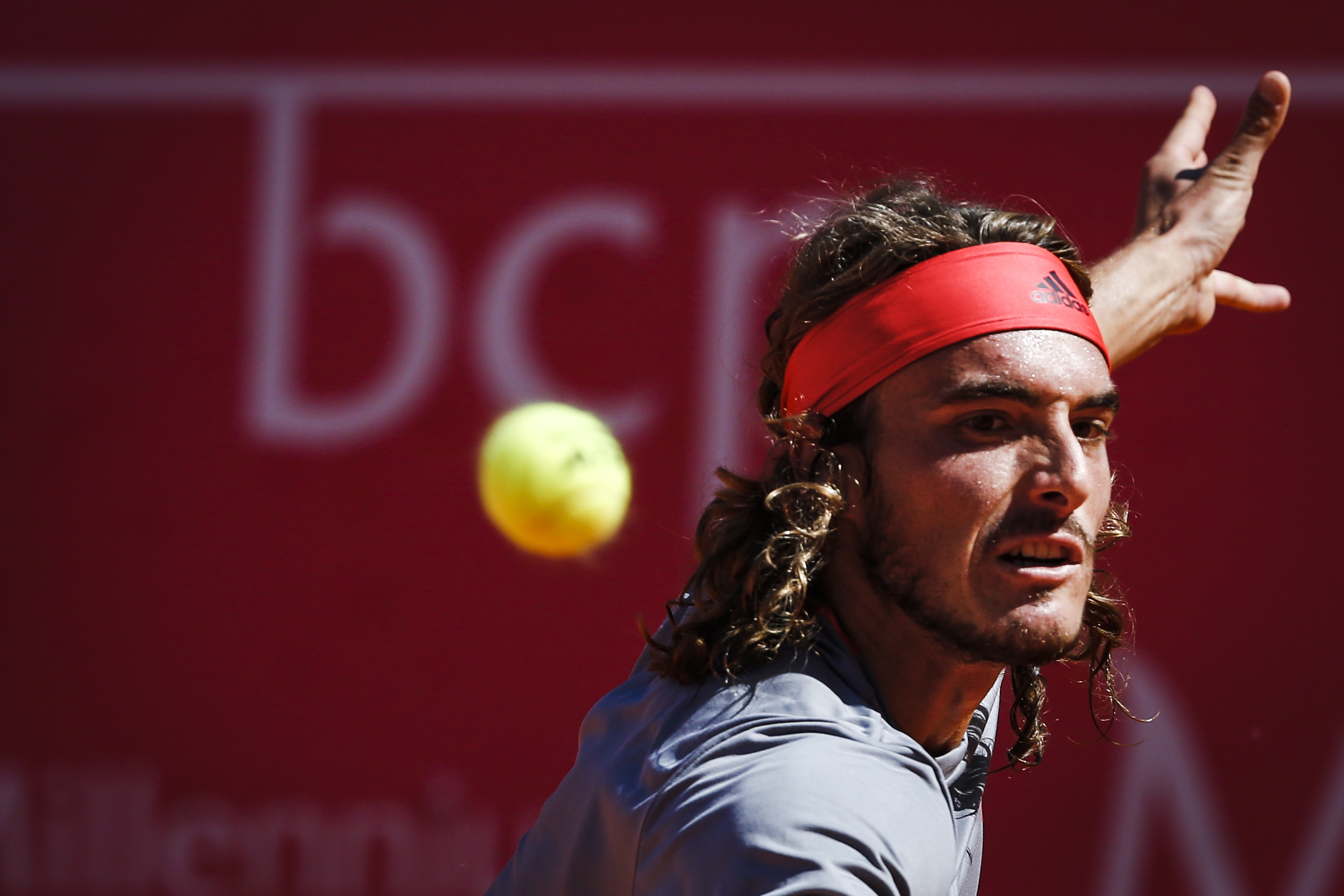 米兰体育官网-关于澳大利亚网球队逆转美国网球队,西西帕斯惊艳世界的信息