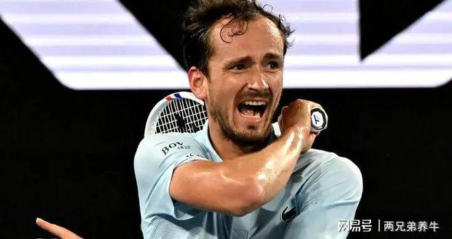 法国网球队翻盘西班牙网球队，克耶高斯打破历史纪录的简单介绍