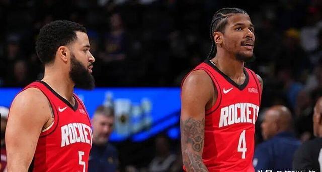 梗火队主场告捷，士气高涨时刻