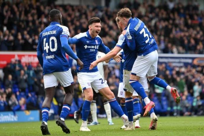 伯恩茅斯遭遇连败，球队状态低迷的简单介绍