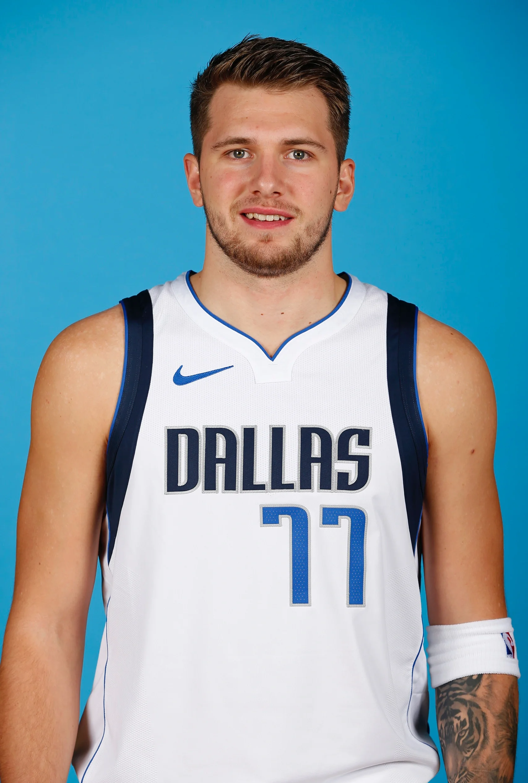 球员表现出色，再次成为焦点人物的简单介绍