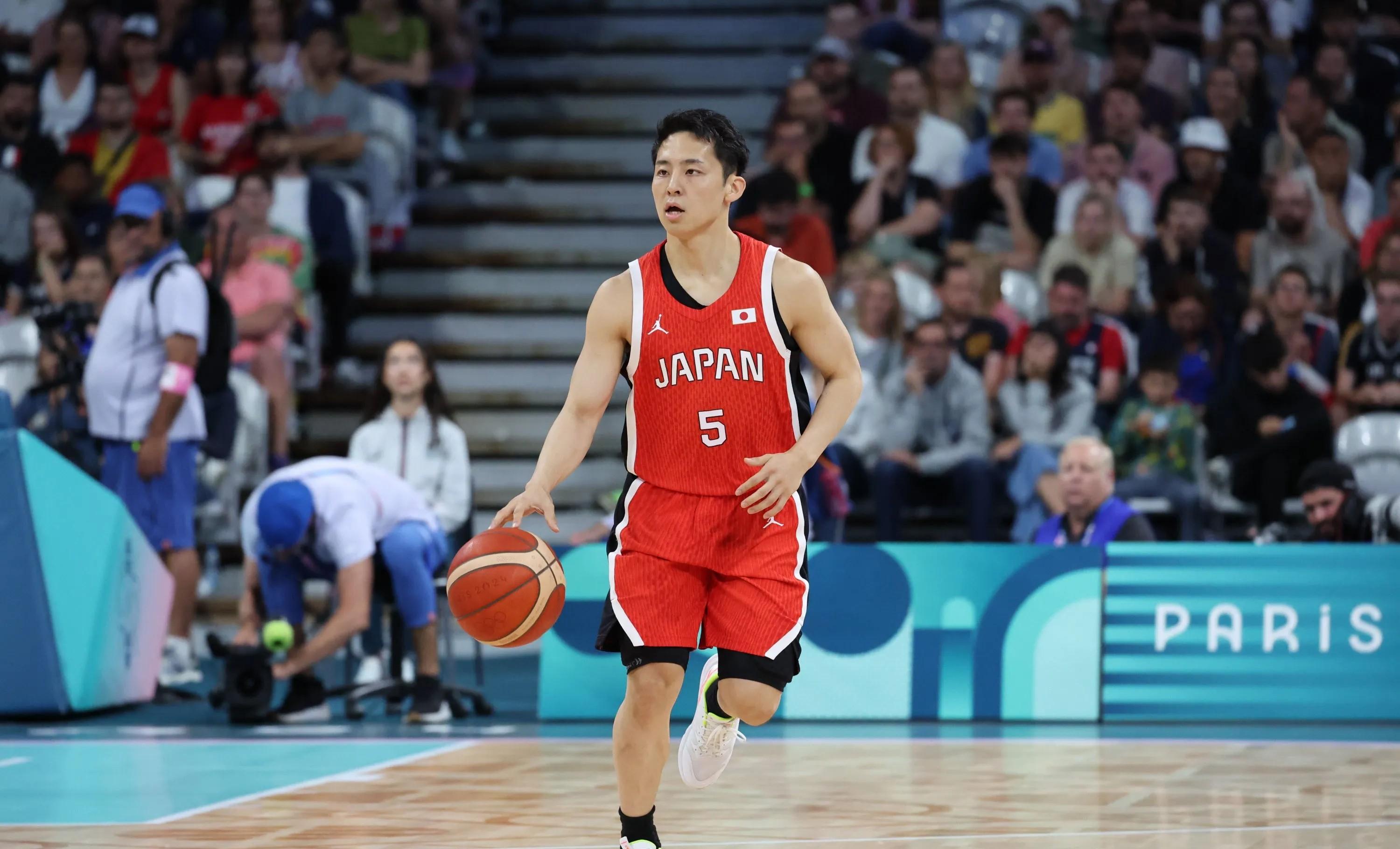 米兰-日本男篮鏖战猛龙，波尔津吉斯一己之力扛起全队的简单介绍