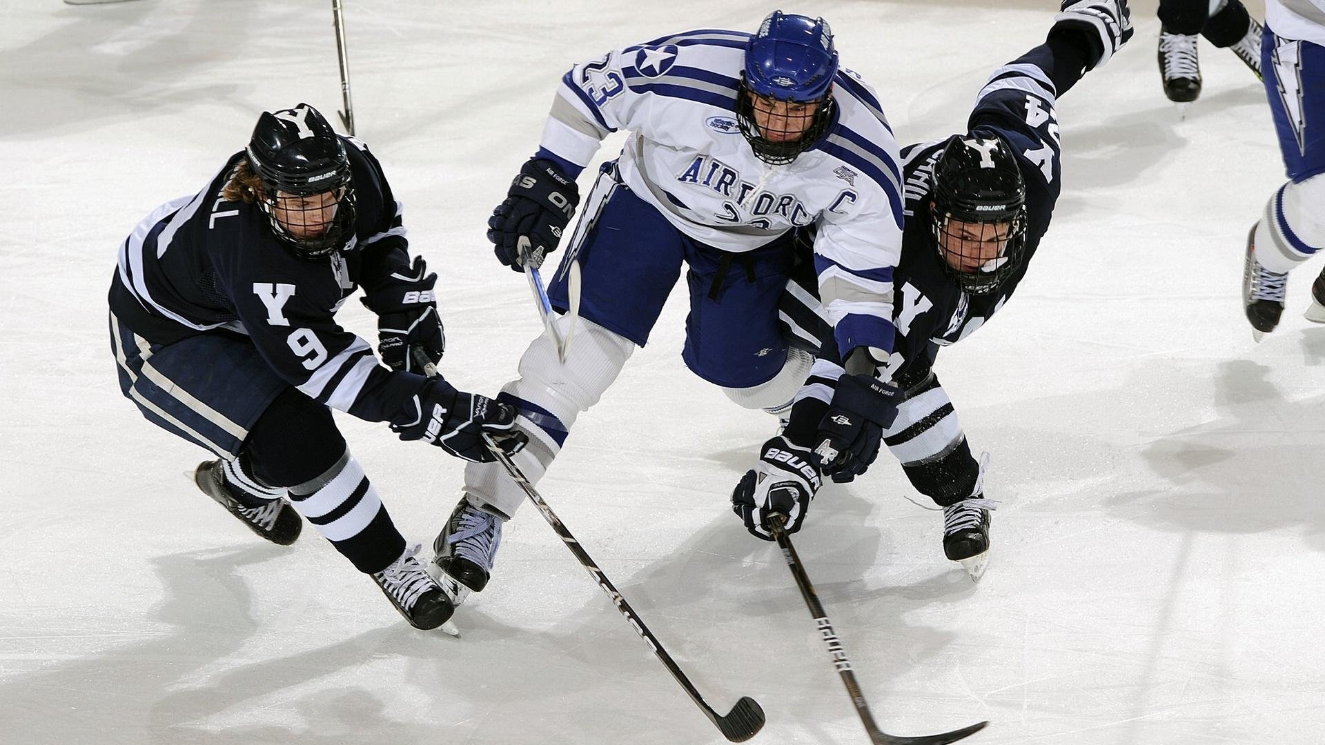 温网力克ATP总决赛，兹维列夫状态火热，谁才是真正的王者舞台？